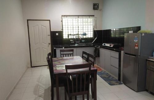 Enggor House | Teratak Desa Cemerlang 1