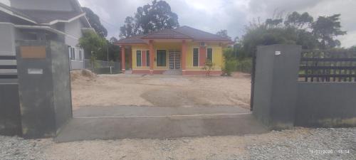 Peringat House | TERATAK SINGGAH AmrieJie