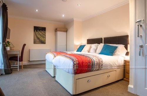 Hawkinge House | Terlingham Lane Cottage