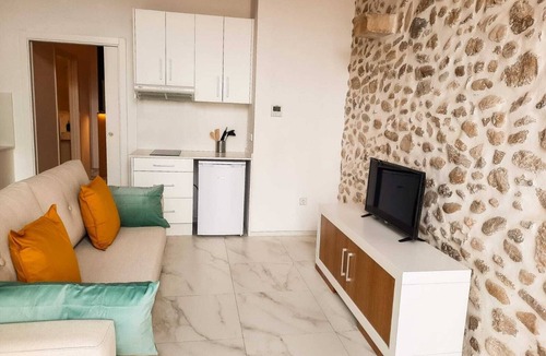 Old Town Apartment | Termas Romanas Allon