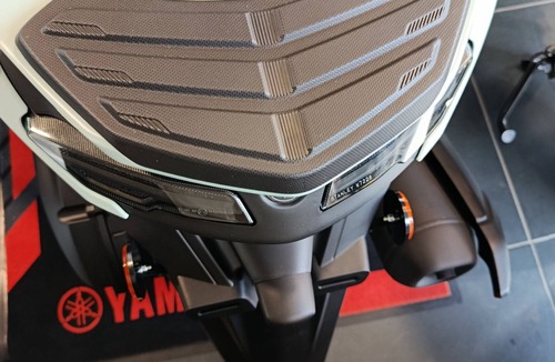 La Demi-Lune Apartment | Terrace apartment