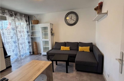 Croix-d'Argent Apartment | Terrace apartment with pool