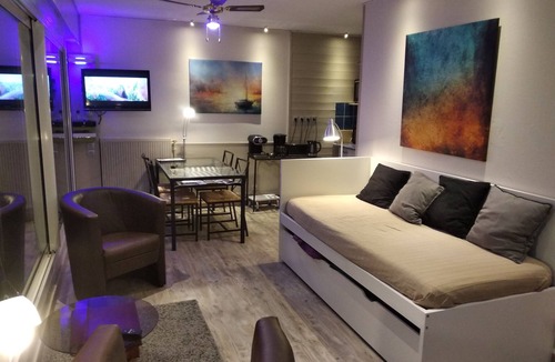 Beaune Apartment | Terrace Center