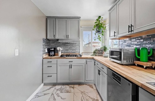 Hawthorne Apartment | Terrace Living Near SoFi