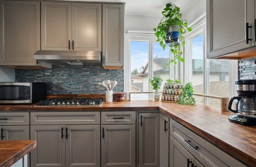 Hawthorne Apartment | Terrace Living Near SoFi