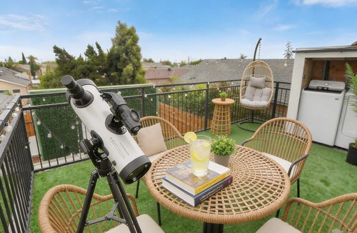 Hawthorne Apartment | Terrace Living Near SoFi