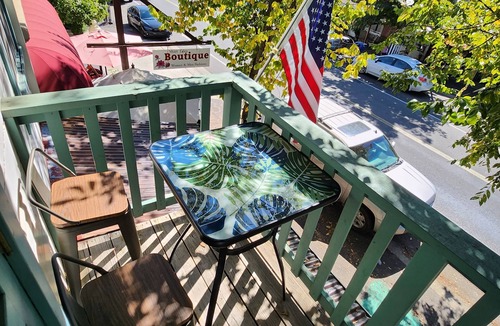 Murphys Apartment | Terrace On Main Street