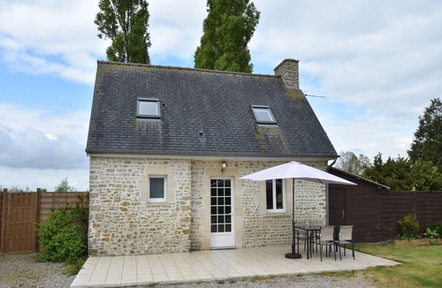 Fresville Cottage | Terrace & Tranquility Home