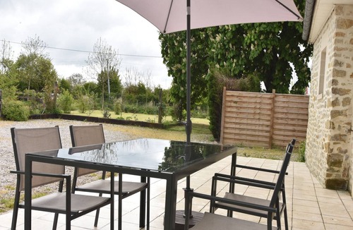 Fresville Cottage | Terrace & Tranquility Home