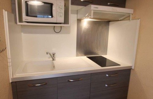 Omonville-la-Rogue Cottage | Terraced house near the port, pets welcome