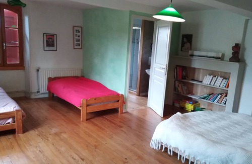 Sansan House | Terraced house