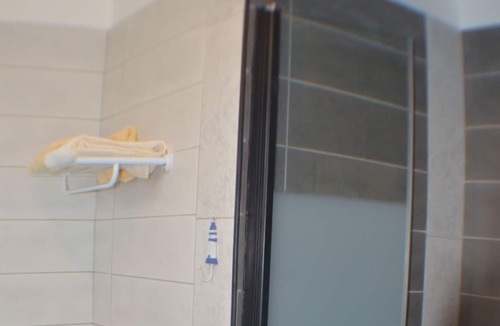 Tarbes House | TERRACED HOUSE WITH PATIO AND PARKING