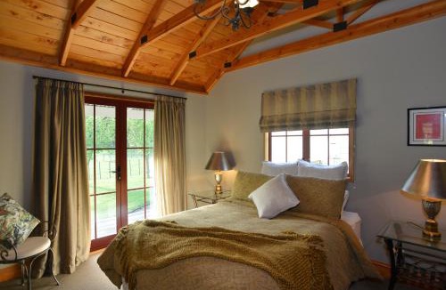 Carterton Cabin | Terracotta Lodge & Cottages