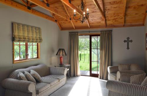 Carterton Cabin | Terracotta Lodge & Cottages