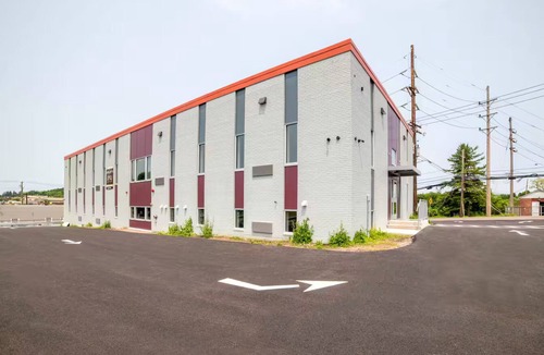 Binghamton Apartment | TerraCotta loft, walk to Binghamton University