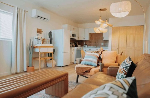 South Broadway Apartment | "Terracotta Suite" @ ArnoTriplex! Pet Friendly!