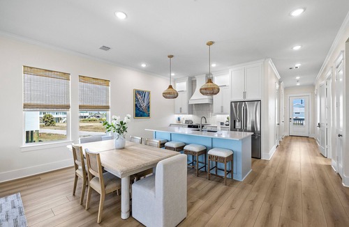 Isla Del Sol House | Terramar Getaway + Quick Beach Access + Public Pool Behind Home