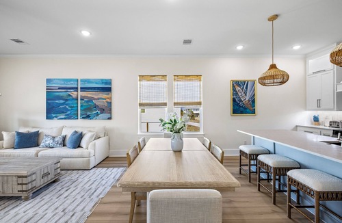 Isla Del Sol House | Terramar Getaway + Quick Beach Access + Public Pool Behind Home