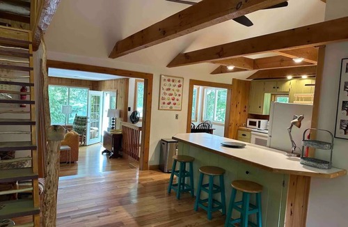 New Hampton House | Terrapin Station - Rustic Home on Lake Winona with Dock!