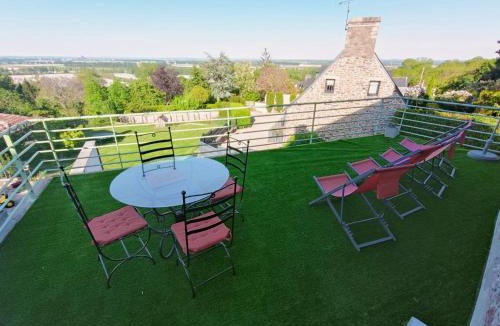 Roz-sur-Couesnon Apartment | Terrasse du Mont St Michel, vue imprenable, appart cosy proche Mont St Michel