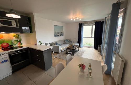 Malakoff Apartment | Terrasse plein ciel, Parking privé, Métro ligne 13 à pied