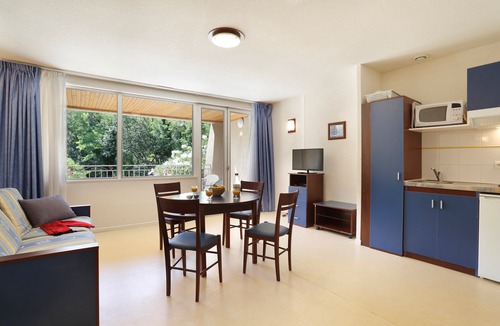Vallon-Pont-d'Arc Apartment | Terrasse ! Studio Abordable, Navettes Gratuites