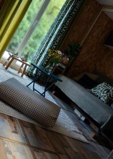 Saint-Maurice-les-Couches House | Terre divine