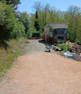 Saint-Maurice-les-Couches House | Terre divine