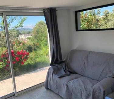 Nyons Apartment | Terre de Lumière 2.