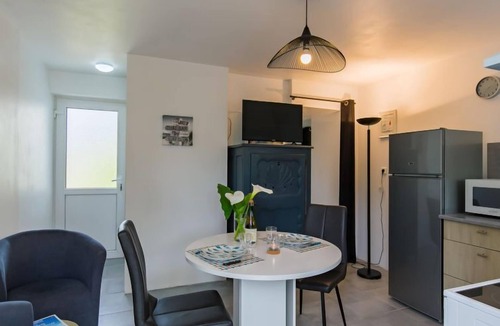 Locquirec Apartment | Terre et Mer by Interhome