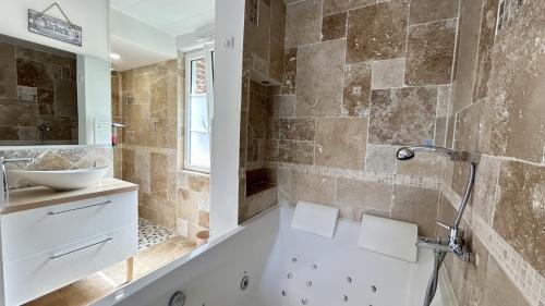 Favieres House | Terre & Mer'veilles 1