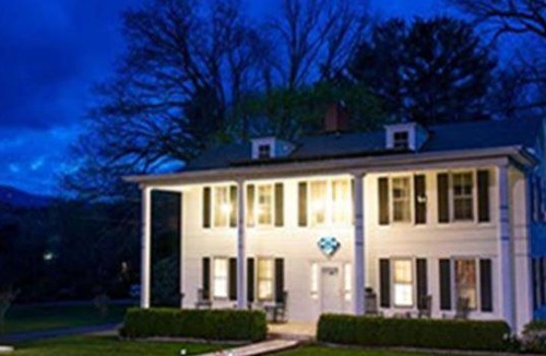 Burnsville Bed & Breakfast | Terrell House B&B