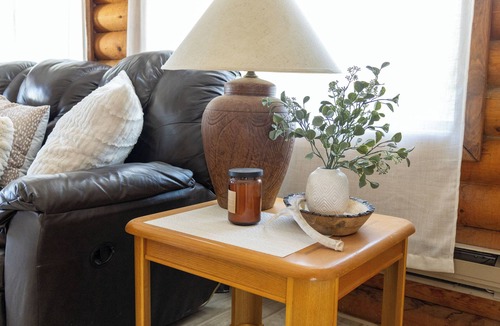 Glendo Cabin | Terrific 1-bedroom cabin in Glendo, perfect for a relaxing rustic ranch getaway.