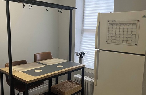 East Orange Apartment | Terrific 1-bedroom apartment in charming East Orange perfect for stays