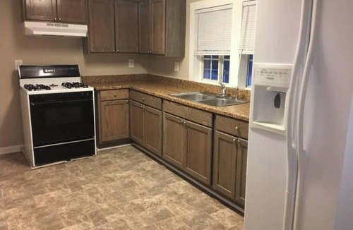 Sulphur Apartment | Terrific 2-bedroom apartment with AC in Sulphur