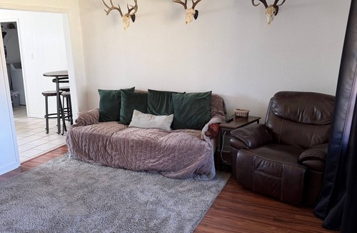 Beaumont House | Terrific 2-bedroom house with AC in charming Beaumont