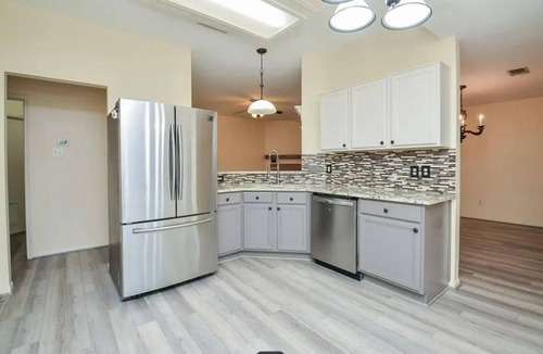 Richmond House | Terrific 2-bedroom house with AC and POOL in charming Richmond