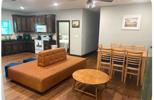 Vernon Apartment | Terrific 3-bedroom apartment with Wifi