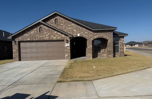 Lubbock House | Terrific 4-bedroom house in lively Lubbock, that’s home away from home!