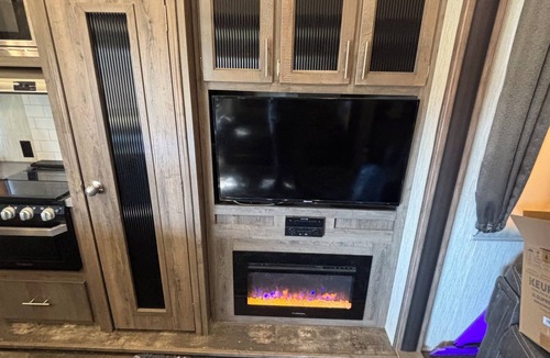 Brownwood House | Terrific recreational vehicle with AC in friendly Brownwood. On Cason Cove