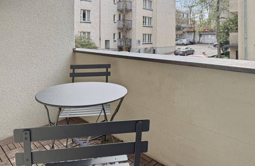 Hochschulen Apartment | Terrific studio in the city centre (Art 2)