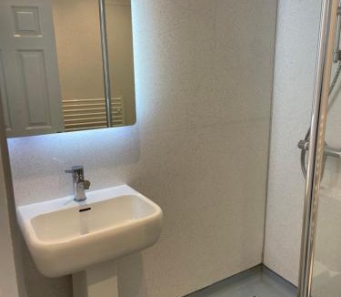 Ferndown Apartment | Terry's Cove - Dogs welcome