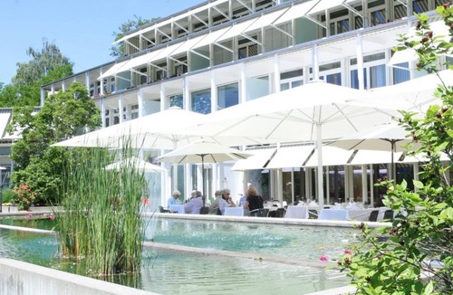 Meilen District Apartment | Tertianum Parkresidenz, modern 2.5 room flat