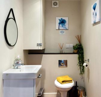 Cowley House | Teta's House!