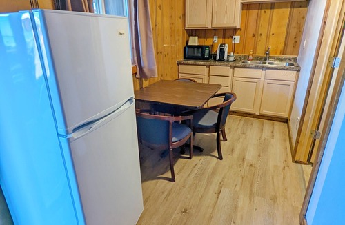 Pinedale Hotel | Teton Court Motel