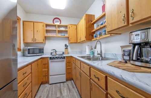Leigh Creek Estates Cabin | Teton Homestead: Teton View Retreat, 2 Cabins