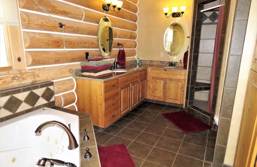 Driggs Hostel | Teton Hostel HideAway