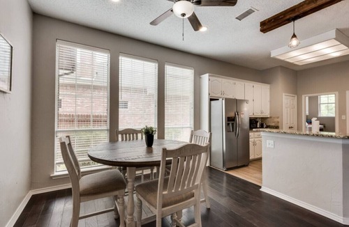 Rowlett House | Texan House 4 Bed 3 Bath Hot Tub, EV charger