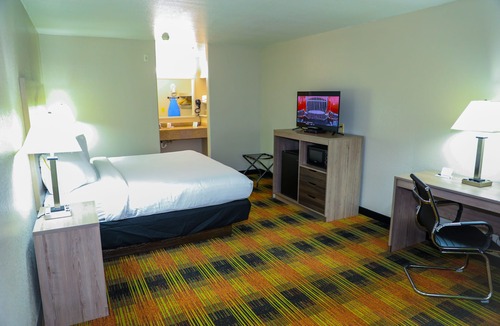 Carrizo Springs Hotel | Texan Inn