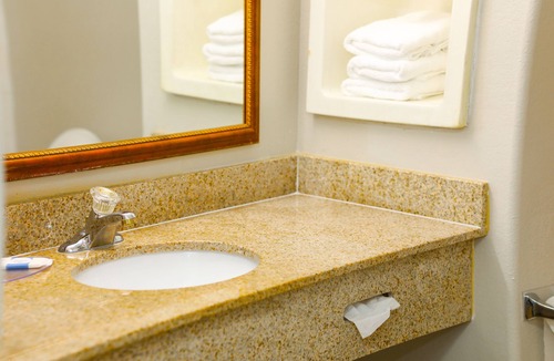 Carrizo Springs Hotel | Texan Inn